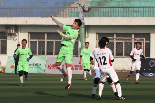作用不仅仅是进球 马内获欧足联官方全场最佳