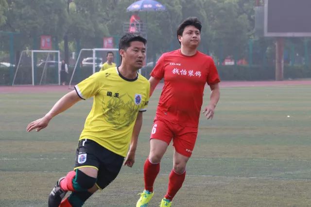 重庆铜梁龙8连胜终结仍领跑中甲 陕西轰4球两连胜